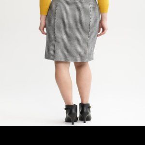 Banana Republic Houndstooth Pencil Skirt